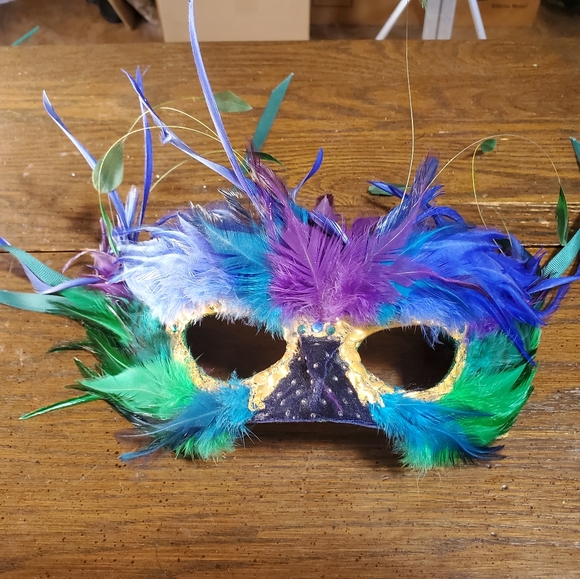 Cirque Du Soleil Mask - Picture 2 of 5